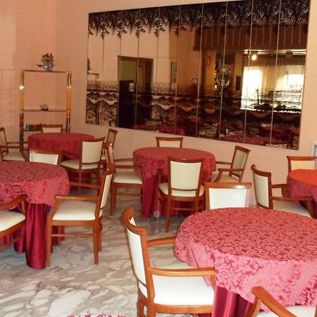 Hotel Reali Chianciano Terme Exterior foto