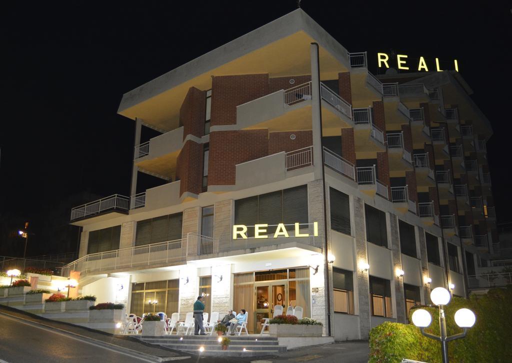 Hotel Reali Chianciano Terme Exterior foto