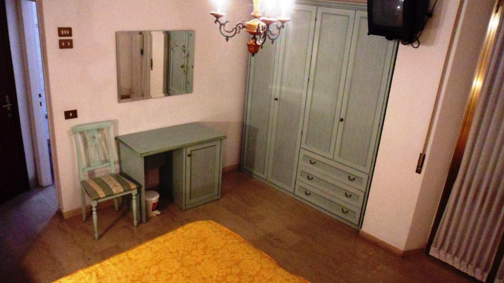 Hotel Reali Chianciano Terme Zimmer foto