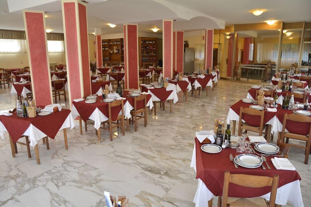 Hotel Reali Chianciano Terme Exterior foto