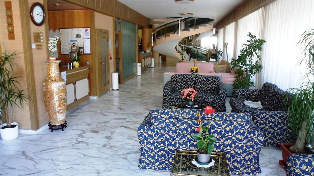 Hotel Reali Chianciano Terme Exterior foto
